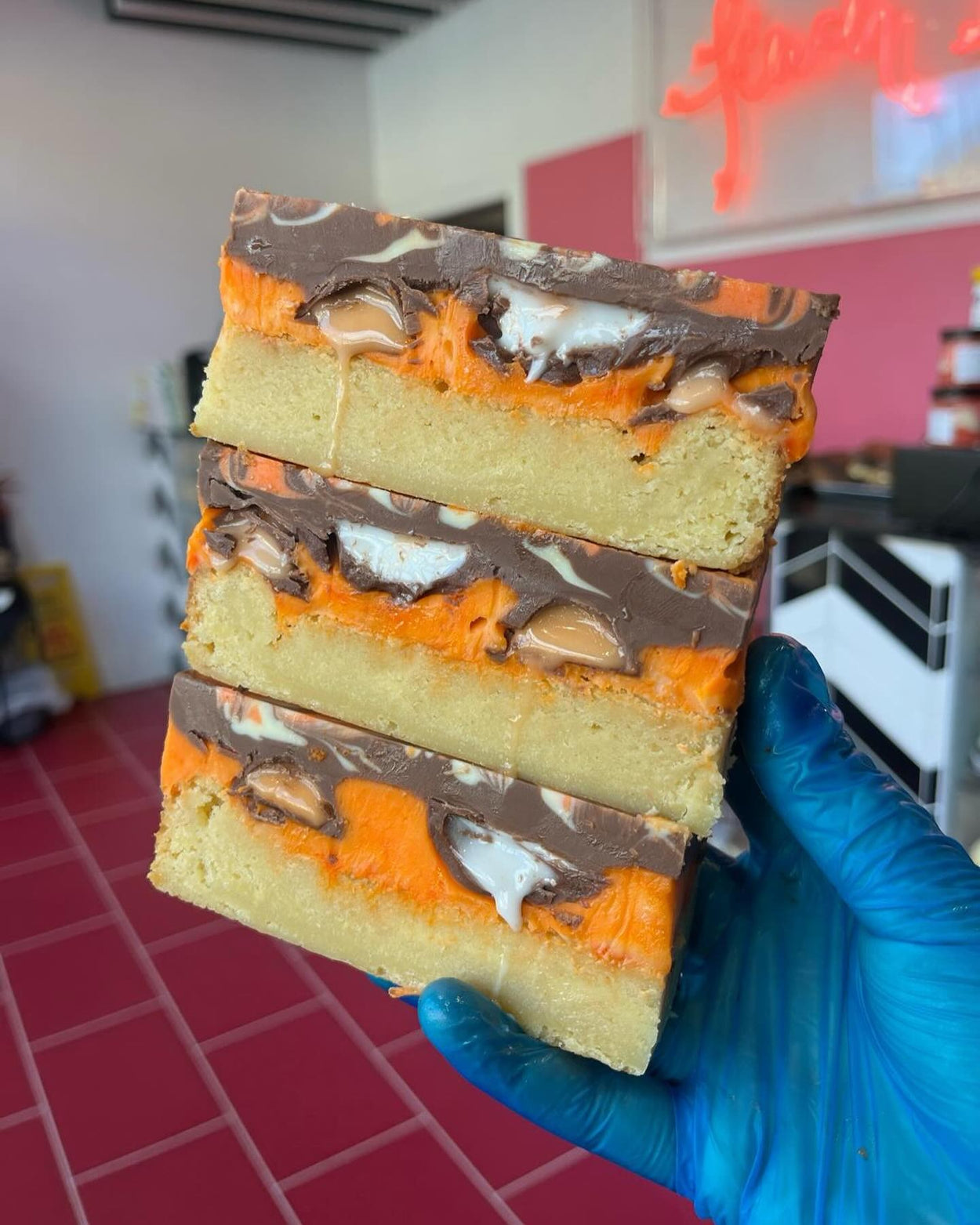 Creme Egg Ganache Topped Blondie Bar