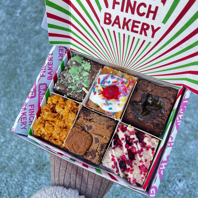 6 Mixed Brownie Blondie Box